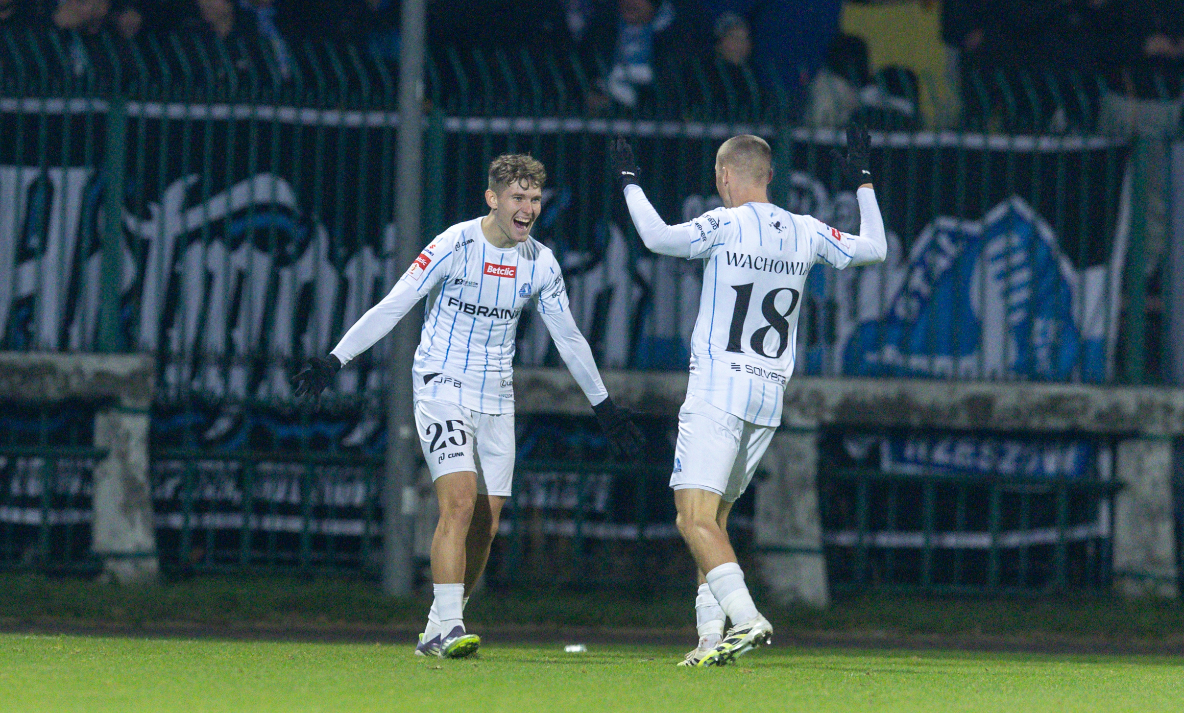 2025.10.03 Warszawa  pilka nozna Betclic 1. Liga sezon 2025/2026
Polonia Warszawa - Stal Rzeszow
N/z Filip Wolski (Stal), Krystian Wachowiak (Stal), radosc
Foto Tomasz Jastrzebowski / Foto Olimpik / PressFocus

2025.10.03 Warsaw football Betclic 1. Liga season 2025/2026
Polonia Warszawa - Stal Rzeszow
Filip Wolski (Stal), Krystian Wachowiak (Stal), radosc
Credit: Tomasz Jastrzebowski / Foto Olimpik / PressFocus