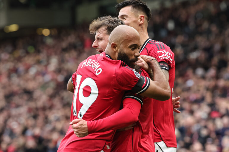 Mason Mount of Manchester United celebrates his goal to make it 1-0 during the Premier League match Manchester United vs Sunderland at Old Trafford, Manchester, United Kingdom, 4th October 2025

(Photo by Mark Cosgrove/News Images) in Manchester, United Kingdom on 10/4/2025. (Photo by Mark Cosgrove/News Images/Sipa USA)
2025.10.04 Manchester
pilka nozna liga angielska
Manchester United - Sunderland AFC
Foto News Images/SIPA USA/PressFocus

!!! POLAND ONLY !!!