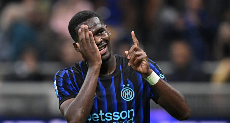 Db Milano 04/10/2025 - campionato di calcio serie A / Inter-Cremonese / foto Daniele Buffa/Image nella foto: esultanza gol Ange Yaon Bonny PUBLICATIONxNOTxINxITA
2025.10.04 Mediolan
pilka nozna , liga wloska
Inter Mediolan - US Cremonese 
Foto IMAGO/PressFocus

!!! POLAND ONLY !!!