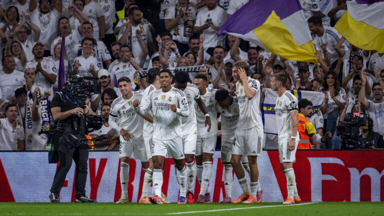 Real Madrid CF and Villarreal CF - LaLiga EA Sports Players of Real Madrid from L to R Federico Valverde, Jude Bellingham, Aurelien Tchouameni, Vinicius Junior, Dean Huijsen, Franco Mastantuono celebrates a goal during the LaLiga EA Sports football match between Real Madrid CF and Villarreal CF at Estadio Santiago Bernabeu on October 04, 2025 in Madrid, Spain. Madrid Estadio Santiago Bernabeu Madrid Spain Copyright: xAlbertoxGardinx AGardin_20251004_Foot_Liga_Rea_Mad_Vil_0862
2025.10.04 Madryt
pilka nozna , liga hiszpanska
Real Madryt - Villarreal CF
Foto IMAGO/PressFocus

!!! POLAND ONLY !!!