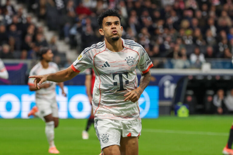 2025.10.04 xJAx Fussball 1. Bundesliga Eintracht Frankfurt - FC Bayern Munchen v.l.,Luis Diaz FC Bayern Munchen Torjubel, Goal celebration, celebrate the goal DFL/DFB REGULATIONS PROHIBIT ANY USE OF PHOTOGRAPHS as IMAGE SEQUENCES and/or QUASI-VIDEO *** 2025 10 04 xJAx Soccer 1 Bundesliga Eintracht Frankfurt FC Bayern Munchen v l ,Luis Diaz FC Bayern Munchen Torjubel, Goal celebration, celebrate the goal DFL DFB REGULATIONS PROHIBIT ANY USE OF PHOTOGRAPHS as IMAGE SEQUENCES and or QUASI VIDEO Copyright: JoaquimxFerreira
2025.10.04 Frankfurt
pilka nozna liga niemiecka
Eintracht Frankfurt - Bayern Monachium
Foto IMAGO/PressFocus

!!! POLAND ONLY !!!