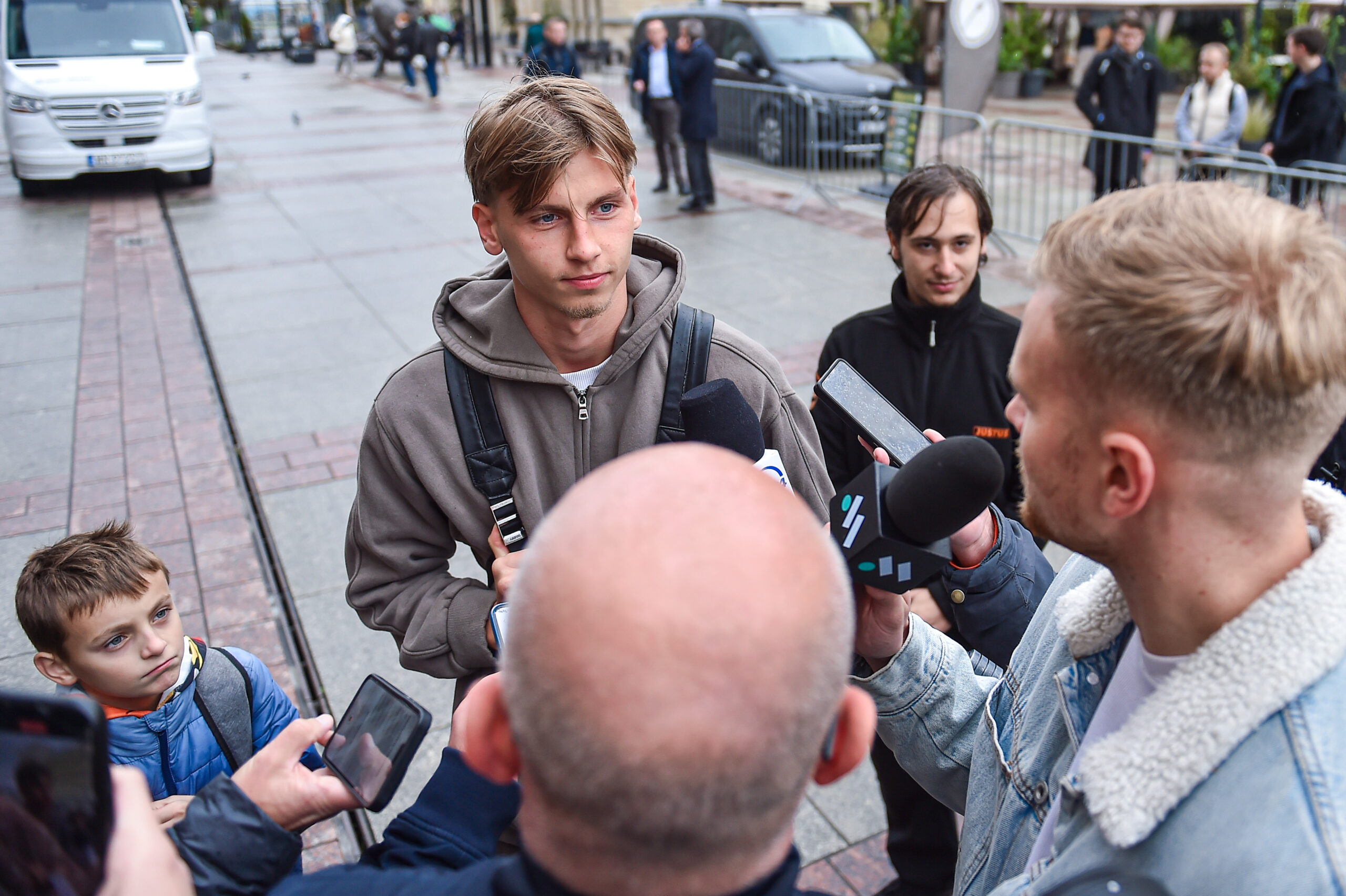 2025.10.06 Katowice
Pilka nozna Reprezentacja Polski Sezon 2025
Przyjazd reprezentacji Polski na zgrupowanie do hotelu w Katowicach
N/z Jan Ziolkowski
Foto Marcin Bulanda / PressFocus

2025.10.06 Katowice
Football Polish National Team Season 2025
Przyjazd reprezentacji Polski na zgrupowanie do hotelu w Katowicach
Jan Ziolkowski
Credit: Marcin Bulanda / PressFocus