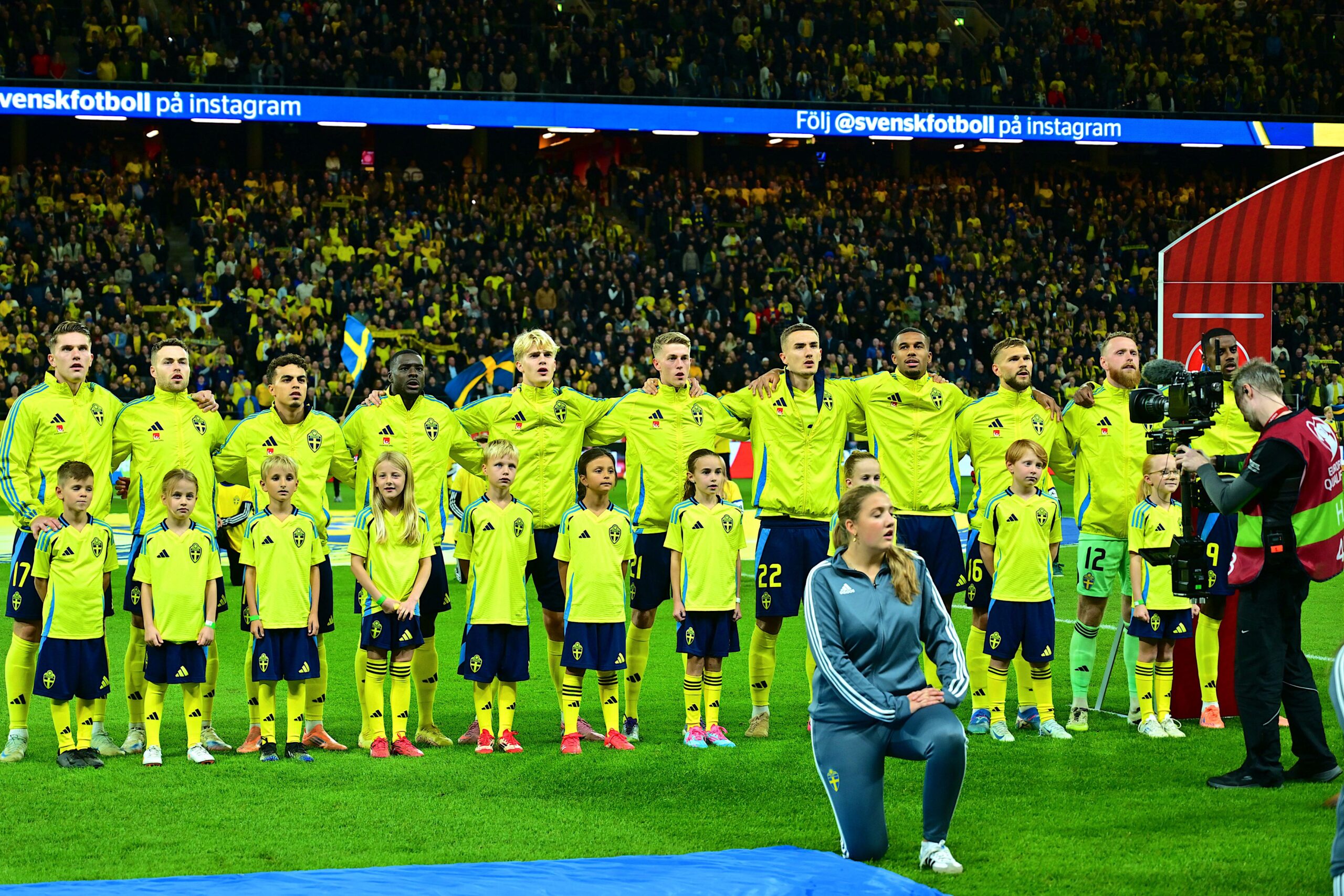 Strawberry Arena, Solna, Sweden, Oct 10th 2025: Team Sweden during national anthem ahead of the FIFA World Cup Qualifiers game on October 10th 2025 between Sweden and Switzerland at Strawberry Arena in Solna, Sweden  (Peter Sonander/SPP) (Photo by Peter Sonander/SPP/Sipa USA)
2025.10.10 Solna
pilka nozna mistrzostwa swiata kwalifikacje
Szwecja - Szwajcaria
Foto SPP/SIPA USA/PressFocus

!!! POLAND ONLY !!!