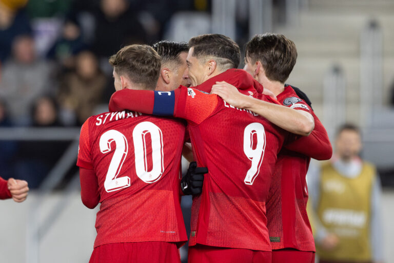 2025.10.12 Kowno
Pilka nozna Kwalifikacje Mistrzostw Swiata 2026
Litwa - Polska
N/z Robert Lewandowski radosc gol bramka, Sebastian Szymanski
Foto Marcin Karczewski / PressFocus

2025.10.12 Kaunas
Football - FIFA World Cup 2026 Qualifying round
Lithuania - Poland
Robert Lewandowski radosc gol bramka, Sebastian Szymanski
Credit: Marcin Karczewski / PressFocus