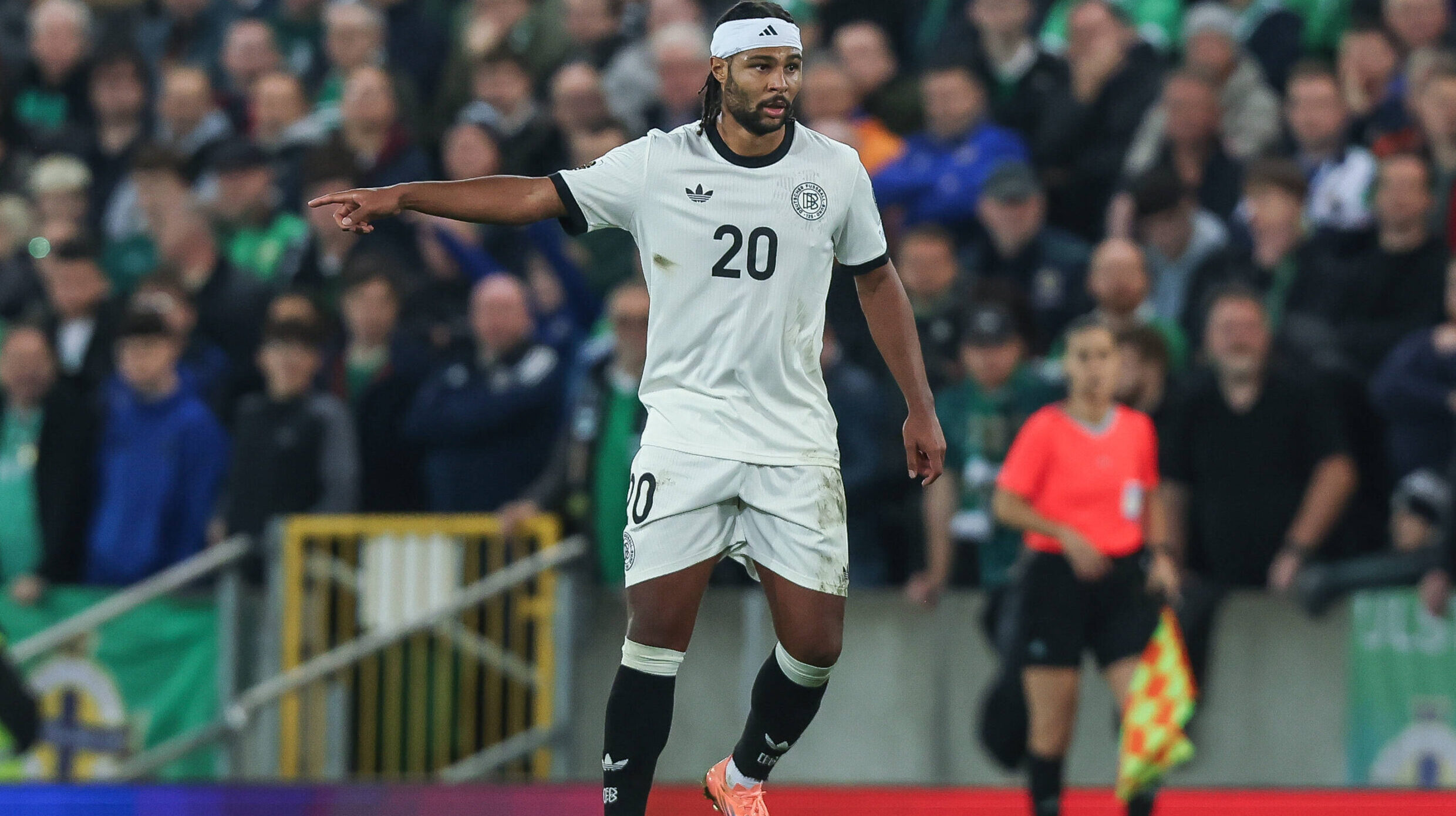 Fussball, UEFA European Qualifiers / WM Qualifikation Europa Gruppe A - 8.Spieltag Nordirland - Deutschland 13.10.2025, National Stadium at Windsor Park Serge Gnabry Deutschland, 20 Belfast National Stadium at Windsor Park Nordirland *** Sport, Football, UEFA European Qualifiers World Cup Qualifiers Europe Group A 8 Matchday Northern Ireland Germany 13 10 2025, National Stadium at Windsor Park Serge Gnabry Germany, 20 Belfast National Stadium at Windsor Park Northern Ireland
2025.10.13 Belfast
pilka nozna , eliminacje , kwalifikacje do mistrzostw swiata 2026
Irlandia Polnocna - Niemcy
Foto IMAGO/PressFocus

!!! POLAND ONLY !!!