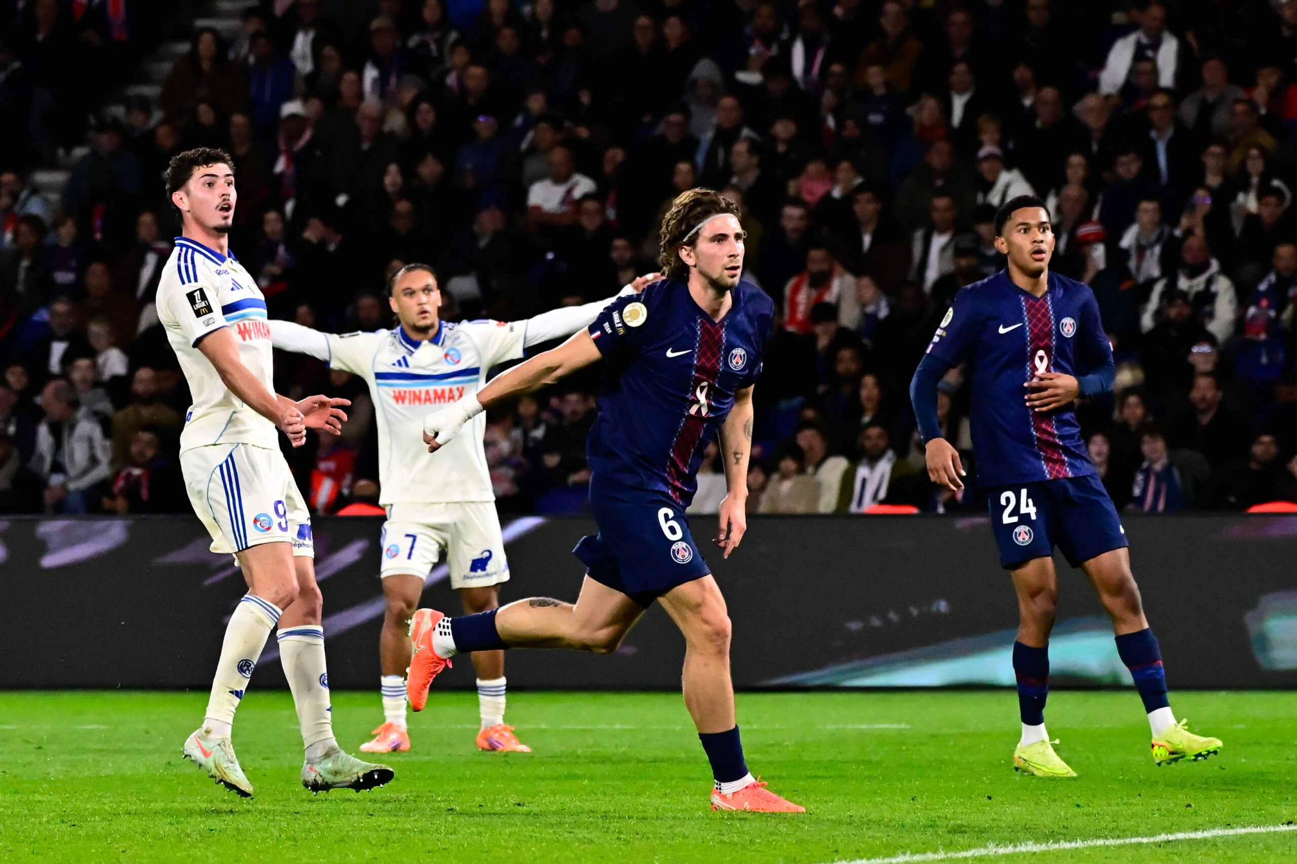 Joaquin Panichelli ( 9 - Strasbourg ) celebrates after scoring during the Ligue 1 match between Paris Saint Germain and RC Strasbourg Alsace at Parc Des Princes on October 16 , 2025 in Paris, France. ( Photo by Federico Pestelini / PsnewZ ) - - Photo :  Federico Pestelini / Federico Pestellini / Psnewz / SIPA /00315964_0031//Credit:PSNEWZ/SIPA/2510172122
2025.10.17 Paryz
pilka nozna liga francuska
Paris Saint-Germain - RC Strasbourg
Foto PSNEWZ/SIPA/PressFocus

!!! POLAND ONLY !!!