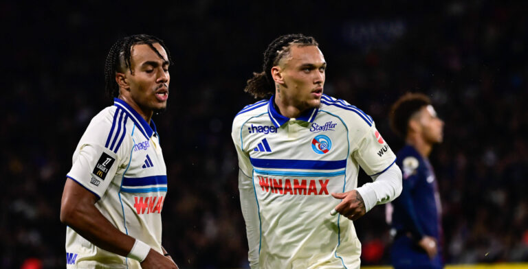 Diego Moreira ( 7 - Strasbourg ) celebrates with Guela Doue ( 22 - Strasbourg ) during the Ligue 1 match between Paris Saint Germain and RC Strasbourg Alsace at Parc Des Princes on October 16 , 2025 in Paris, France. ( Photo by Federico Pestelini / PsnewZ ) - - Photo :  Federico Pestelini / Federico Pestellini / Psnewz / SIPA /00315964_0080//Credit:PSNEWZ/SIPA/2510172147
2025.10.17 Paryz
pilka nozna liga francuska
Paris Saint-Germain - RC Strasbourg
Foto PSNEWZ/SIPA/PressFocus

!!! POLAND ONLY !!!