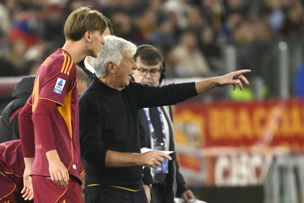 Jan Ziolkowski of AS Roma and Gian Piero Gasperini, head coach of AS Roma during the Serie A 2025/2026 football match between AS Roma and FC Internazionale at Stadio Olimpico in Rome (Italy), October 18, 2025./Sipa USA *** No Sales in France and Italy ***
2025.10.18 Rzym
pilka nozna liga wloska
AS Roma - Inter Mediolan
Foto Insidefoto/SIPA USA/PressFocus

!!! POLAND ONLY !!!