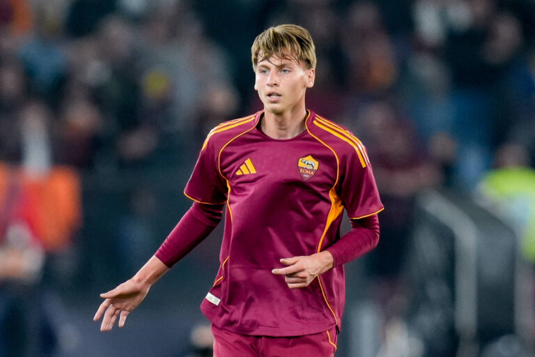AS Roma v FC Internazionale - Serie A Enilive Jan Ziolkowski of AS Roma during the Serie A Enilive match between AS Roma and FC Internazionale at Stadio Olimpico on October 18, 2025 in Rome, Italy. Rome Stadio Olimpico Lazio Italy Copyright: xGiuseppexMaffiax 251018_SerieA_Roma-Inter_9423
2025.10.18 Rzym
pilka nozna , liga wloska
AS Roma - Inter Mediolan
Foto IMAGO/PressFocus

!!! POLAND ONLY !!!