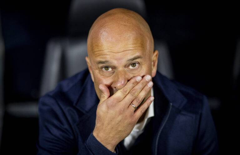 Frankfurt, Germany. 22nd Oct 2025. . Trainer Arne Slot Liverpool Eintracht Frankfurt - FC Liverpool 22.10.2025 *** Frankfurt, Germany 22nd Oct 2025 Coach Arne Slot Liverpool Eintracht Frankfurt FC Liverpool 22 10 2025
2025.10.22 Frankfurt
pilka nozna , liga mistrzow
Eintracht Frankfurt - FC Liverpool
Foto IMAGO/PressFocus

!!! POLAND ONLY !!!