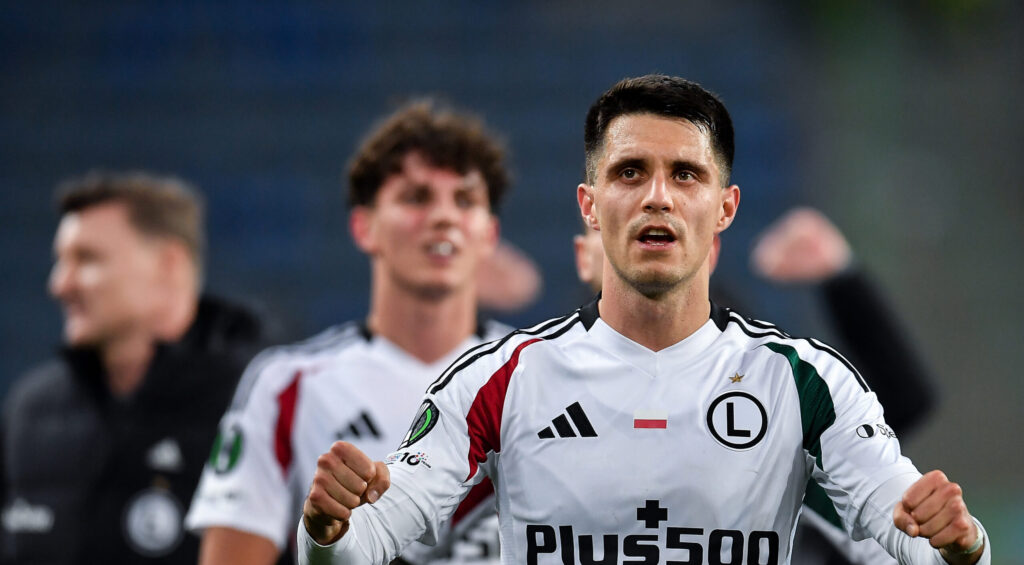 2025.10.23 Krakow
Pilka nozna Liga Konferencji UEFA sezon 2025/26 Faza ligowa 2 kolejka
Szachtar Donieck - Legia Warszawa
N/z Bartosz Kapustka
Foto Mateusz Sobczak / PressFocus

2025.10.23 Krakow
Football UEFA Conference League 2025/26 season League phase Matchday 2
Shakhtar Donetsk - Legia Warsaw
Bartosz Kapustka
Credit: Mateusz Sobczak / PressFocus