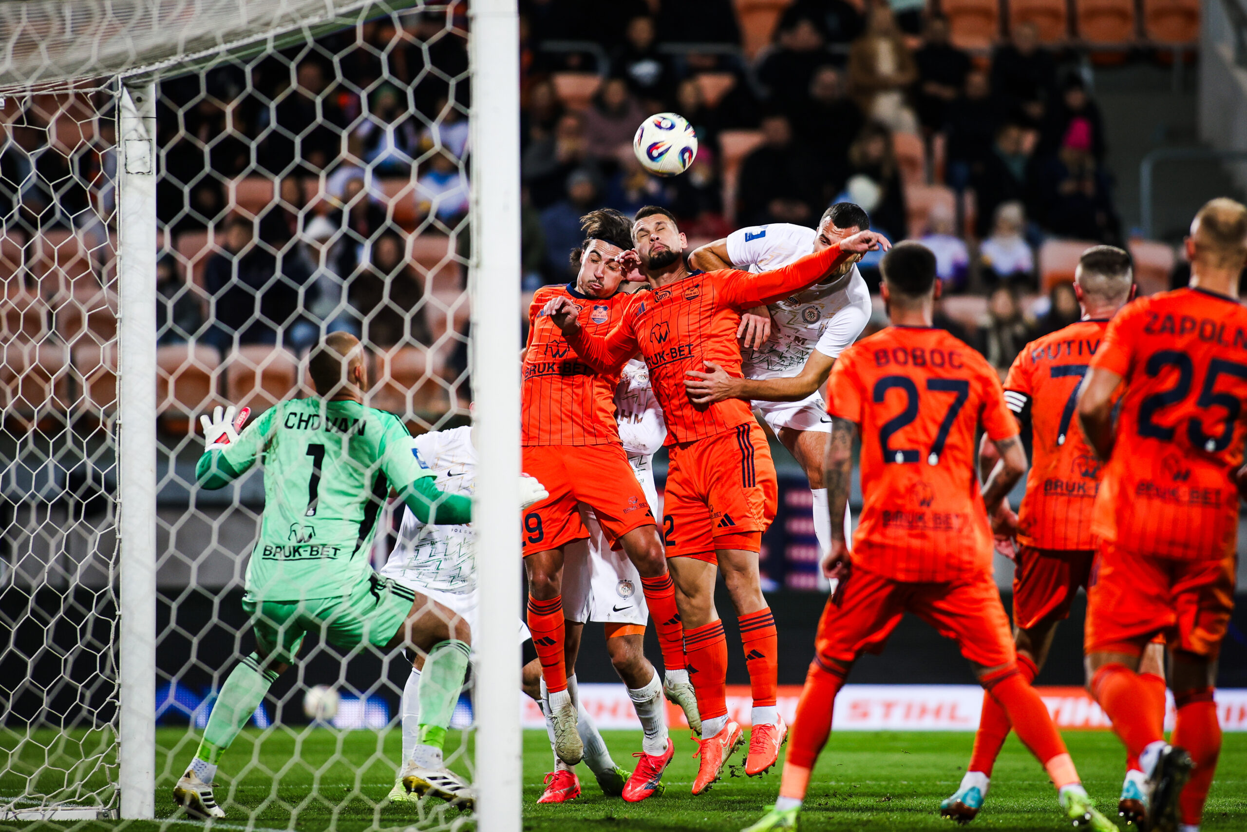 2025.10.24 Nieciecza
Pilka nozna PKO Ekstraklasa 2025/2026
Bruk-Bet Termalica Nieciecza - Zaglebie Lubin
N/z Bartosz Kopacz Gabriel Isik
Foto Marta Badowska / PressFocus

2025.10.24 Nieciecza
Football Polish PKO Ekstraklasa Season 2025/2026
Bartosz Kopacz Gabriel Isik
Credit: Marta Badowska / PressFocus