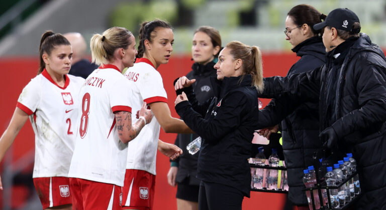 2025.10.24 Gdansk Pilka nozna kobiet Mecz towarzyski Polska - Holandia N/z Ewelina Kamczyk Natalia Padilla Bidas Nina Patalon Foto Piotr Matusewicz / PressFocus

2025.10.24 Gdansk
Football womens 
Poland - Holland
Ewelina Kamczyk Natalia Padilla Bidas Nina Patalon 
Credit: Piotr Matusewicz / PressFocus