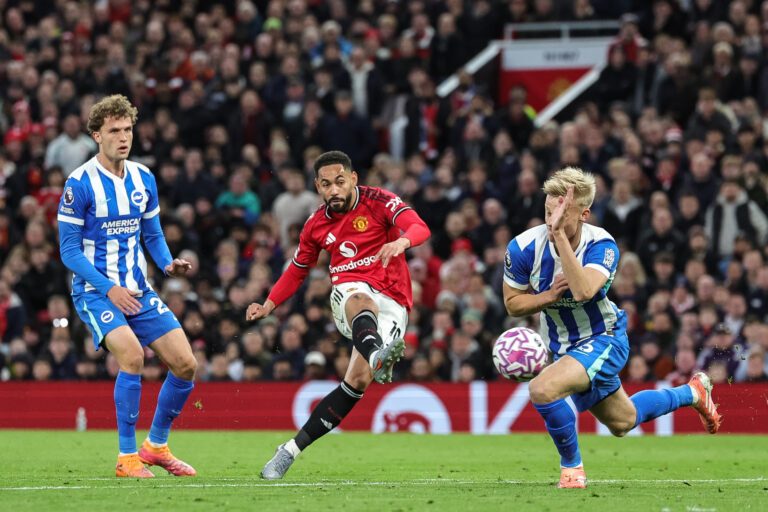 Matheus Cunha of Manchester United scores to make it 1-0 during the Premier League match Manchester United vs Brighton and Hove Albion at Old Trafford, Manchester, United Kingdom, 25th October 2025

(Photo by Mark Cosgrove/News Images) in Manchester, United Kingdom on 10/25/2025. (Photo by Mark Cosgrove/News Images/Sipa USA)
2025.10.25 Manchester
pilka nozna liga angielska
Manchester United - Brighton and Hove Albion
Foto News Images/SIPA USA/PressFocus

!!! POLAND ONLY !!!