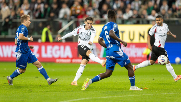 2025.10.26 Warszawa pilka nozna PKO Ekstraklasa sezon 2025/2026
Legia Warszawa - Lech Poznan
N/z Kacper Urbanski (Legia)
Foto Tomasz Jastrzebowski / Foto Olimpik / PressFocus

2025.10.26 Warsaw Football PKO Ekstraklasa season 2025/2026
Legia Warszawa - Lech Poznan
Kacper Urbanski (Legia)
Credit: Tomasz Jastrzebowski / Foto Olimpik / PressFocus