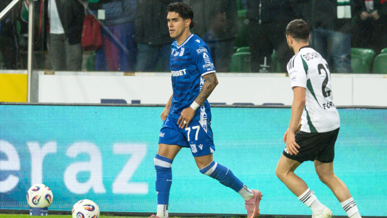 2025.10.26 Warszawa pilka nozna PKO Ekstraklasa sezon 2025/2026
Legia Warszawa - Lech Poznan
N/z Luis Palma (Lech), Gabriel Kobylak (Legia)
Foto Tomasz Jastrzebowski / Foto Olimpik / PressFocus

2025.10.26 Warsaw Football PKO Ekstraklasa season 2025/2026
Legia Warszawa - Lech Poznan
Luis Palma (Lech), Gabriel Kobylak (Legia)
Credit: Tomasz Jastrzebowski / Foto Olimpik / PressFocus