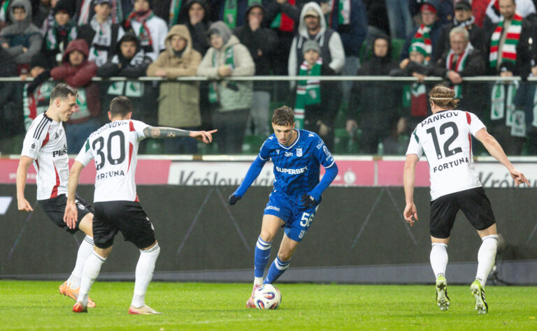 2025.10.26 Warszawa pilka nozna PKO Ekstraklasa sezon 2025/2026
Legia Warszawa - Lech Poznan
N/z Petar Stojanovic (Legia), Kornel Lisman (Lech), Radovan Pankov (Legia)
Foto Tomasz Jastrzebowski / Foto Olimpik / PressFocus

2025.10.26 Warsaw Football PKO Ekstraklasa season 2025/2026
Legia Warszawa - Lech Poznan
Petar Stojanovic (Legia), Kornel Lisman (Lech), Radovan Pankov (Legia)
Credit: Tomasz Jastrzebowski / Foto Olimpik / PressFocus