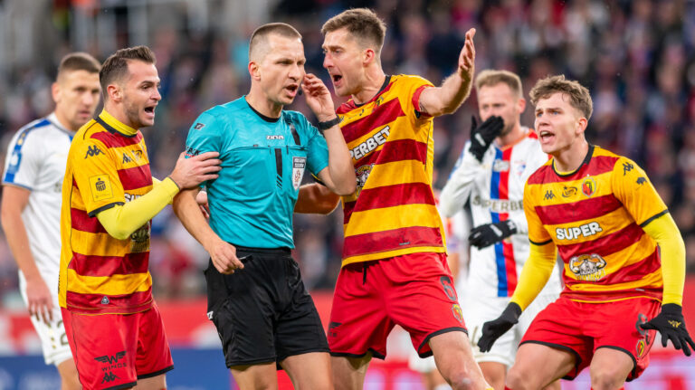 2025.10.26 Zabrze
pilka nozna PKO Ekstraklasa sezon 2025/2026
Gornik Zabrze - Jagiellonia Bialystok
N/z Bartosz Frankowski Taras Romanczuk
Foto Gleb Soboliev / PressFocus

2025.10.26 Zabrze
Football - Polish PKO Ekstraklasa season 2025/2026
Gornik Zabrze - Jagiellonia Bialystok
Bartosz Frankowski Taras Romanczuk
Credit: Gleb Soboliev / PressFocus