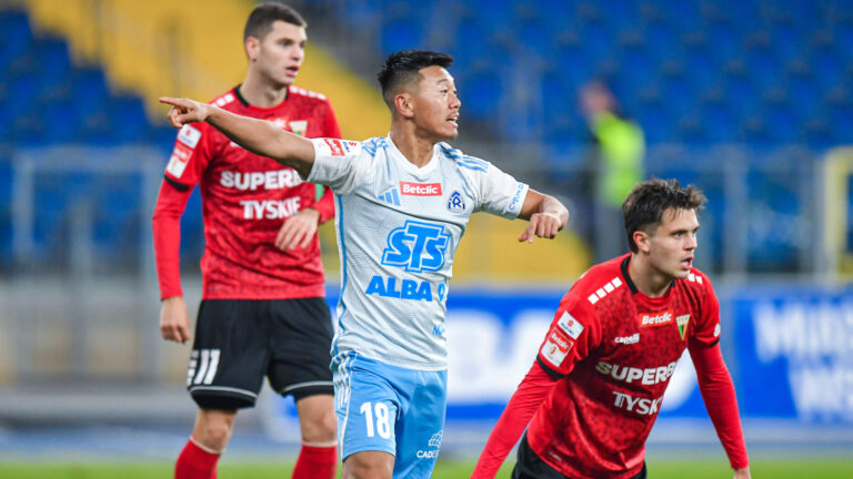 2025.10.31 Chorzow
Pilka nozna Pierwsza Liga Betclic 1 Liga Sezon 2025/2026
Ruch Chorzow - GKS Tychy
N/z Shuma Nagamatsu, Oliver Stefansson
Foto Marcin Bulanda / PressFocus

2025.10.31 Chorzow
Football Polish Betclic First I League Season 2025/2026
Ruch Chorzow - GKS Tychy
Shuma Nagamatsu, Oliver Stefansson
Credit: Marcin Bulanda / PressFocus