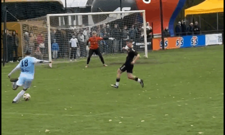 Krychowiak z asystą w okręgówce! Polak zadebiutował w nowym klubie [WIDEO]