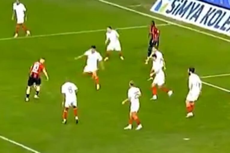 Kacper Kozłowski z kolejnym golem! Kapitalny strzał Polaka [WIDEO]