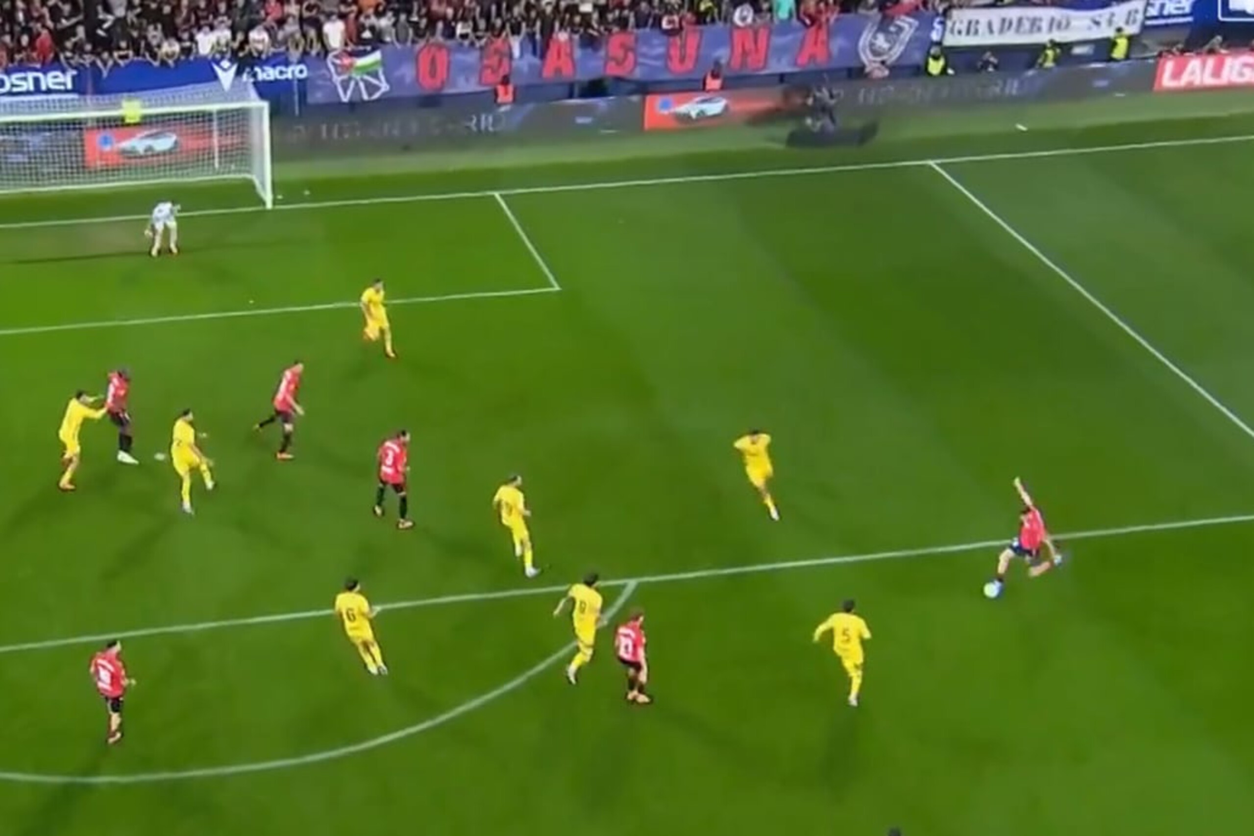 Kosmiczny gol w La Liga! Lepiej nie mógł tego zrobić [WIDEO]