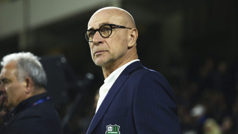 Davide Ballardini (US Sassuolo)  during  US Salernitana vs US Sassuolo, Italian soccer Serie A match in Salerno, Italy, April 05 2024 (Photo by Massimiliano Carnabuci/IPA Sport/IPA/Sipa USA)
2024.04.05 Salerno
pilka nozna , liga wloska 
US Salernitana 1919 - US Sassuolo Calcio
Foto Massimiliano Carnabuci/IPA Sport/ipa-agency.net/SIPA USA/PressFocus

!!! POLAND ONLY !!!