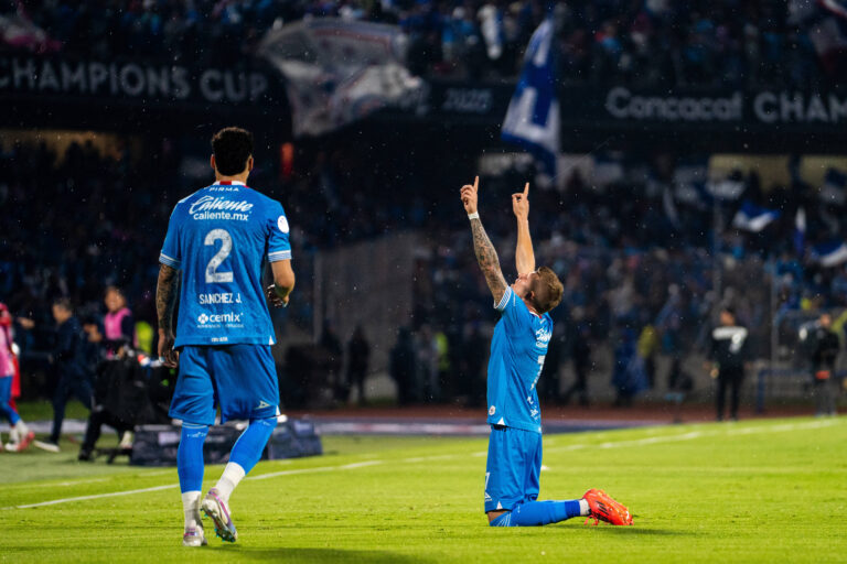 CONCACAF CHAMPIONS CUP 2025 CRUZ AZUL VS VANCOUVER WHITE CAPS CONCACAF CHAMPIONS CUP 2025 CRUZ AZUL VS VANCOUVER WHITE CAPS 01062025 MEXICIO CITY, MEX. Action photo of Jorge Sanchez L and Mateusz Bogusz R of Cruz Azul of the Liga BBVA MX celebrating a goal against Vancouver White Caps, of the MLS, Fussball Herren, USA during the final of the CONCACAF Champions Cup 2025 at the Estadio Ciudad Universitaria Olympic Stadium of Mexico City. The winner will go to the 2029 FIFA Club World Cup ./Foto de accion de Jorge Sanchez I y Mateusz Bogusz D de Cruz Azul de la Liga BBVA MX celebrando un gol en contra del Vancouver White Caps de la MLS, durante la final de la CONCACAF Champions Cup celebrada en el Estadio Olimpico de Ciudad Universitaria de la Ciudad de Mexico. El ganador ira al Mundial de Clubes 2029 de la FIFA. Photo by IMAGENSHOP AGENCIA FOTOGRAFICA MEXICO CITY MEXICO CITY MEXICO *** CONCACAF CHAMPIONS CUP 2025 CRUZ AZUL VS VANCOUVER WHITE CAPS CONCACAF CHAMPIONS CUP 2025 CRUZ AZUL VS VANCOUVER WHITE CAPS 01062025 MEXICIO CITY, MEX Action photo of Jorge Sanchez L and Mateusz Bogusz R of Cruz Azul of the Liga BBVA MX celebrating a goal against Vancouver White Caps, of the MLS, during the final of the CONCACAF Champions Cup 2025 at the Estadio Ciudad Universitaria Olympic Stadium of Mexico City The winner will go to the 2029 FIFA Club World Cup Action photo of Jorge Sanchez I and Mateusz Bogusz D of Cruz Azul of the Liga BBVA MX celebrating a goal against Vancouver White Caps, of the MLS, during the final of the CONCACAF Champions Cup held at the Estadio Olimpico de Ciudad Universitaria in Mexico City The winner will go to the 2029 FIFA Club World Cup Photo by IMAGENSHOP AGENCIA FOTOGRAFICA MEXICO CITY MEXICO CITY MEXICO CITY MEXICO Copyright: xIMAGENSHOPxAGENCIAxFOTOGRAFICAx
2025.06.01 Mexico City
pilka nozna , Puchar Mistrzow CONCACAF
Cruz Azul - Vancouver White Caps
Foto IMAGO/PressFocus

!!! POLAND ONLY !!!