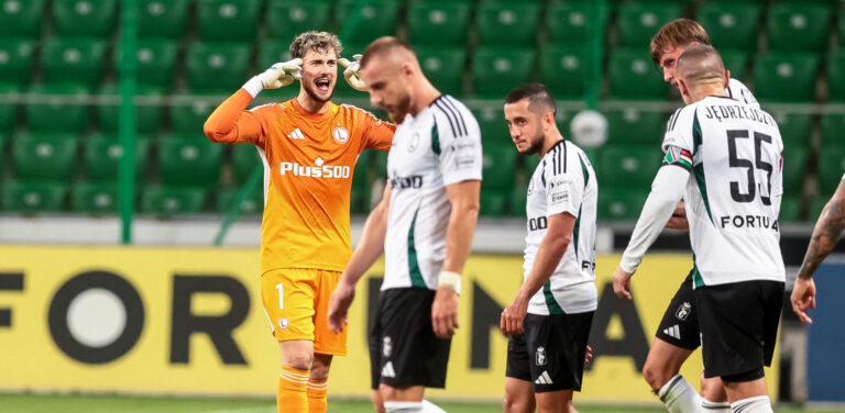 2025.08.14 Warszawa
pilka nozna Liga Europy kwalifikacje sezon 2025/2026
Legia Warszawa - AEK Larnaca
N/z Kacper Tobiasz (Legia), Rafal Augustyniak (Legia), Vahan Bichakhchyan (Legia), Artur Jedrzejczyk (Legia)
Foto Tomasz Jastrzebowski / Foto Olimpik / PressFocus

2025.08.14 Warszawa
Football - Europa League third qualifying round season 2025/2026
Legia Warszawa - AEK Larnaca
Kacper Tobiasz (Legia), Rafal Augustyniak (Legia), Vahan Bichakhchyan (Legia), Artur Jedrzejczyk (Legia)
Credit: Tomasz Jastrzebowski / Foto Olimpik / PressFocus