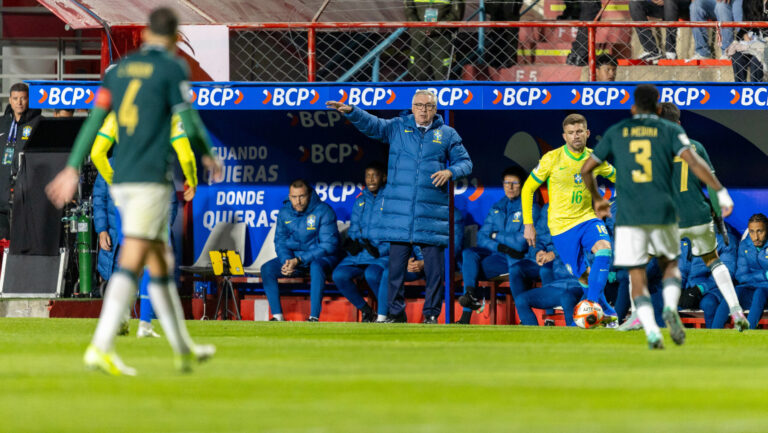 BOLIVIA - EL ALTO - 09/09/2025 - 2026 WORLD CUP QUALIFIERS, BOLIVIA x BRAZIL - Carlo Ancelotti, Brazil&#039;s coach, during a match against Bolivia at the El Alto stadium for the 2026 World Cup Qualifiers. Photo: Paulo De Tarso/AGIF (Photo by Paulo De Tarso/AGIF/Sipa USA)
2025.09.09 El Alto
pilka nozna eliminacje kwalifikacje do mistrzostw swiata 2026
Boliwia - Brazylia
Foto Agif/SIPA USA/PressFocus

!!! POLAND ONLY !!!