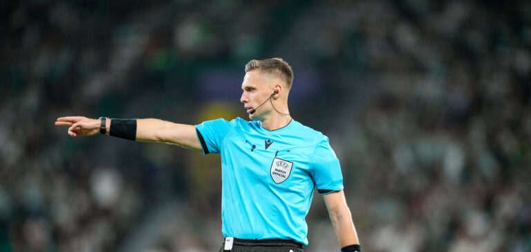 UEFA CHAMPIONS LEAGUE SPORTING CP VS KAIRAT ALMATY Lisboa, Portugal - 18/09/2025: UEFA Champions League match between Sporting CP and Kairat Almaty at Estadio JoseAlvalade Referee Damian Sylwestrzak gives a penalty to Sporting Mandatory Credit: Pedro Loureiro / Avant Sports Agency Lisboa Estadio JoseAlvalade Portugal Copyright: xx
2025.09.18 Lizbona
pilka nozna , liga mistrzow
Sporting Lizbona - Kajrat Almaty
Foto IMAGO/PressFocus

!!! POLAND ONLY !!!