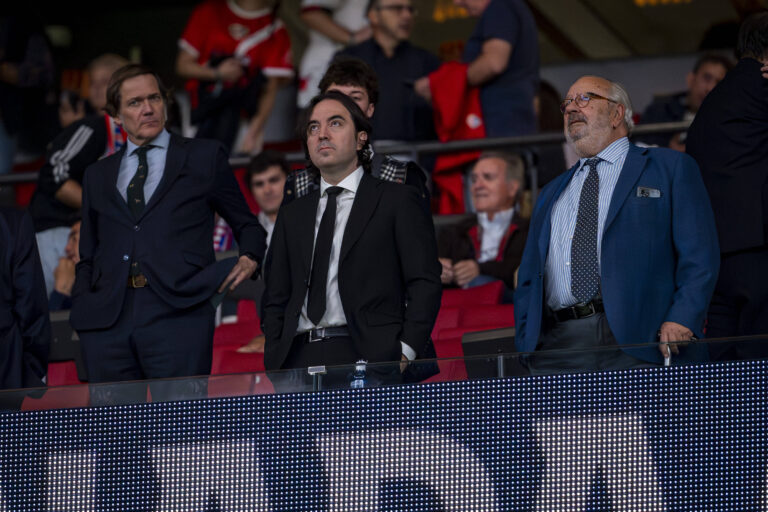 Atletico de Madrid v Rayo Vallecano - LaLiga EA Sports Raul Martin Presa C, president of Rayo Vallecano, is seen on the stands during the LaLiga EA Sports football match between Atletico de Madrid and Rayo Vallecano at Estadio Riyadh Air Metropolitano on September 24, 2025 in Madrid, Spain. Madrid Estadio Riyadh Air Metropolitano Madrid Spain Copyright: xAlbertoxGardinx AGardin_20250924_Foot_Liga_Atl_Mad_Rayo_0072
2025.09.24 Madryt
pilka nozna , liga hiszpanska
Atletico Madryt - Rayo Vallecano
Foto IMAGO/PressFocus

!!! POLAND ONLY !!!