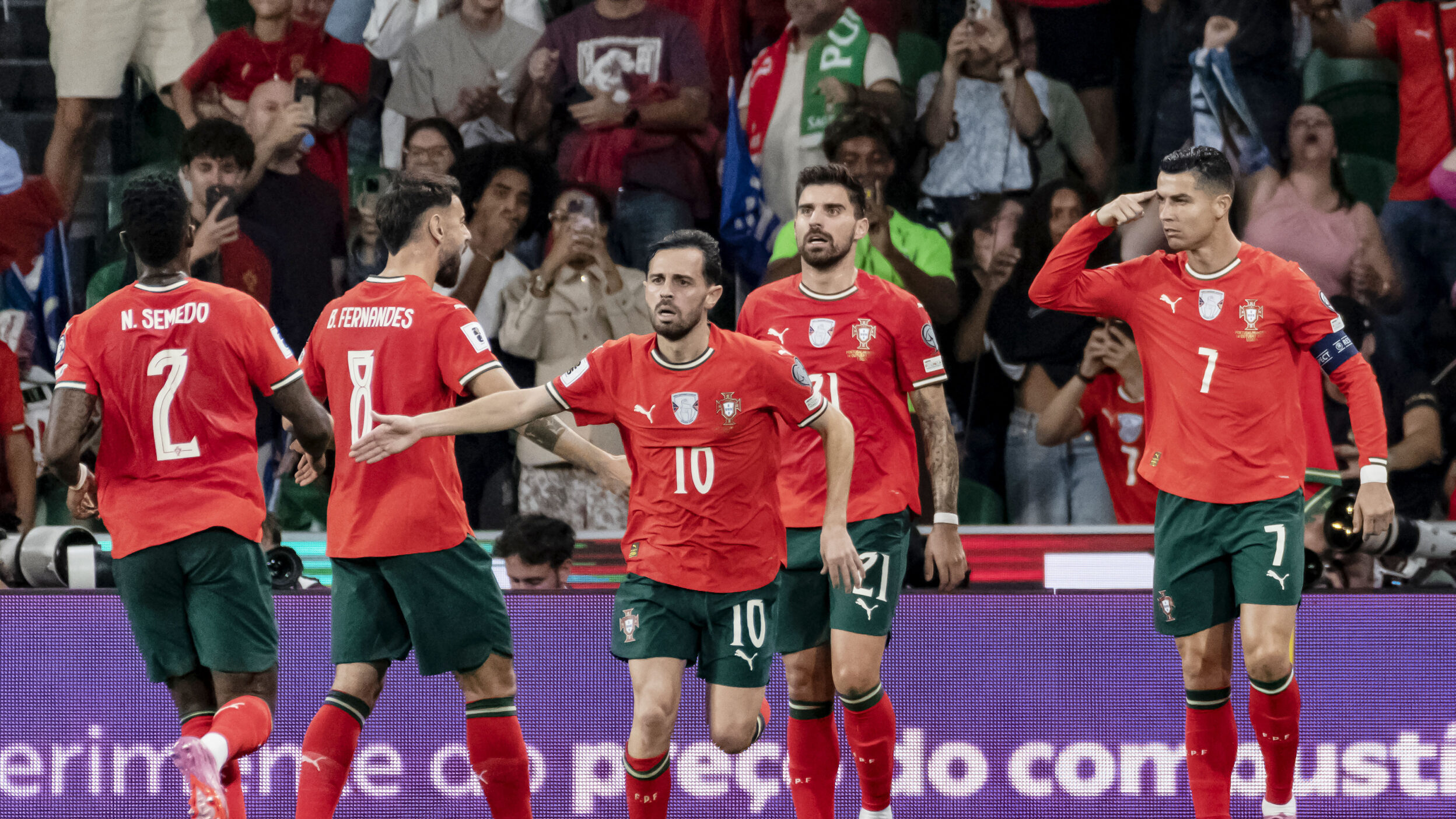 Cristiano Ronaldo of Portugal celebrates his goal 1-1 during the FIFA World Cup 2026, Qualifiers, Group F football match between Portugal and Hungary on 14 October 2025 at Jose Alvalade stadium in Lisbon, Portugal (Photo by /Sipa USA)
2025.10.14 Lizbona
pilka nozna , eliminacje , kwalifikacje do mistrzostw swiata 2026
Portugalia - Wegry
Foto IPA/SIPA USA/PressFocus

!!! POLAND ONLY !!!