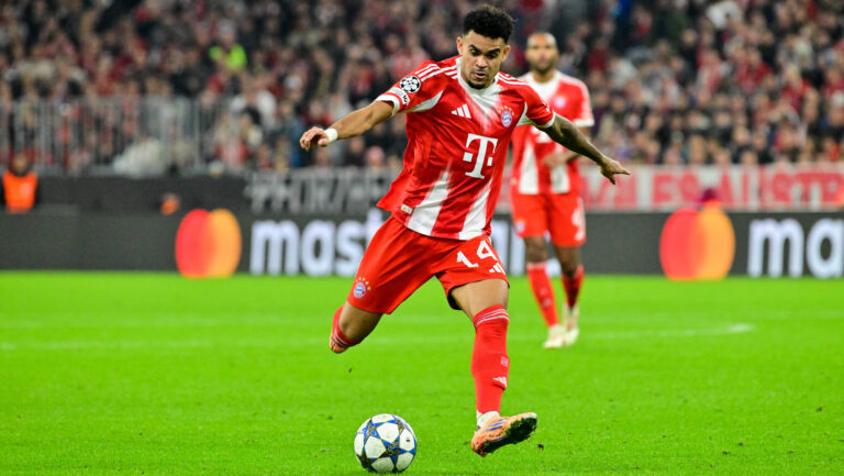 GER, Bayern, Muenchen, Fussball, FC Bayern Muenchen - FC Bruegge, in der Allianz Arena, Muenchen, Champions League, 3. Spieltag, 22.10.25, v.l. Luis Diaz FC Bayern Muenchen, 14, Torschuss, im Portrait DFL / DFB regulations prohibit any use of photographs as image sequences and or quasi-video, *** GER, Bayern, Muenchen, Fussball, FC Bayern Muenchen FC Bruegge, in der Allianz Arena, Muenchen, Champions League, 3 Spieltag, 22 10 25, v l Luis Diaz FC Bayern Muenchen, 14 , Torschuss, im Portrait DFL DFB regulations prohibit any use of photographs as image sequences and or quasi video, Copyright: HMB-Media/MichaelxNibel
2025.10.22 Monachium
pilka nozna , liga mistrzow
Bayern Monachium - Club Brugge
Foto IMAGO/PressFocus

!!! POLAND ONLY !!!