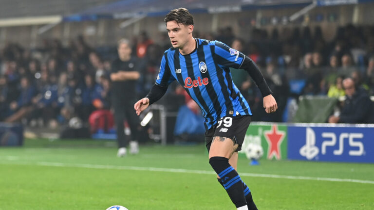 Nicola Zalewski (Atalanta Bc) in action  during  Atalanta BC vs SK Slavia Praha, UEFA Champions League football match in Bergamo, Italy, October 22 2025 (Photo by Gianluca Ricci/IPA Sport / ipa-agency.net/IPA/Sipa USA)
2025.10.22 Bergamo
pilka nozna liga mistrzow
Atalanta Bergamo - Slavia Praga 
Foto IPA/SIPA USA/PressFocus

!!! POLAND ONLY !!!