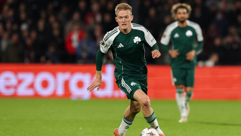 2025-10-23 Feyenoord v Panathinaikos - UEFA Europa League, League phase, MD3 ROTTERDAM, NETHERLANDS - OCTOBER 23: Karol Swiderski of Panathinaikos runs with the ball during the UEFA Europa League, League phase, MD3 match between Feyenoord and Panathinaikos at Stadion Feijenoord on October 23, 2025 in Rotterdam, Netherlands. Rotterdam Stadion Feijenoord Netherlands Content not available for redistribution in The Netherlands directly or indirectly through any third parties. Copyright: xHansxvanxderxValkx
2025.10.23 Rotterdam
pilka nozna , liga Europy
Feyenoord Rotterdam - Panathinaikos Ateny
Foto IMAGO/PressFocus

!!! POLAND ONLY !!!