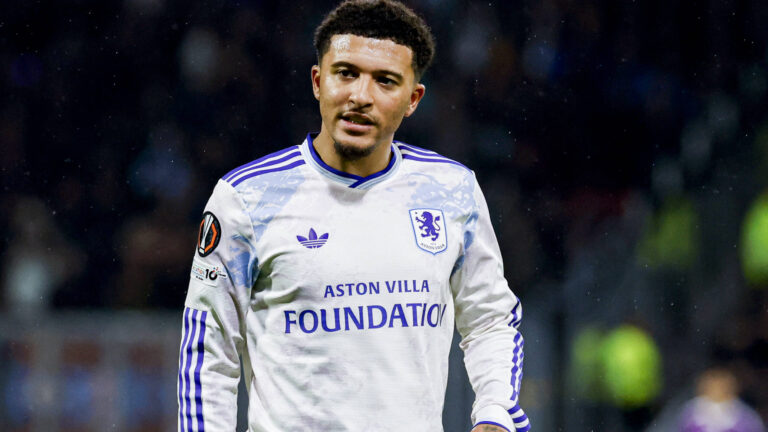 UEFA Europa League 2025/26 League Phase MD3 - Go Ahead Eagles vs Aston Villa FC Jadon Sancho of Aston Villa FC looks on during the UEFA Europa League 2025/26 League Phase MD3 match between Go Ahead Eagles and Aston Villa FC at the Stadion De Adelaarshorst in Deventer, Netherlands, October 23, 2025. Deventer Netherlands PUBLICATIONxNOTxINxJPN Copyright: xMatrixxImagesx/xMarcelxterxBalsx
2025.10.23 Deventer
pilka nozna , liga Europy
Go Ahead Eagles - Aston Villa
Foto IMAGO/PressFocus

!!! POLAND ONLY !!!