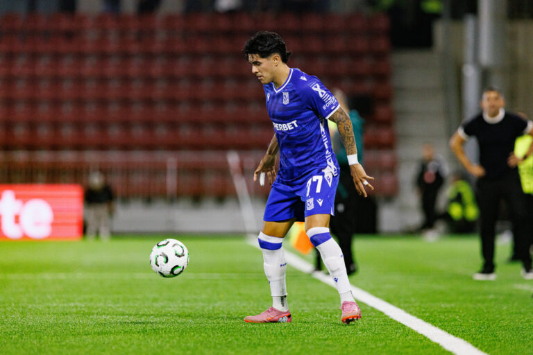 Luis Palma seen during UEFA Conference League league phase game between team of Lincoln Red Imps and Lech Poznan Maciej Rogowski/Ball Raw Images Gibraltar Europa Sports Comples Gibraltar Copyright: xMaciejxRogowskix maciejrogowski_lincoln_lech_25_26-477
2025.10.23 Gibraltar
pilka nozna , liga Konferencji
Lincoln Red Imps - Lech Poznan
Foto IMAGO/PressFocus

!!! POLAND ONLY !!!