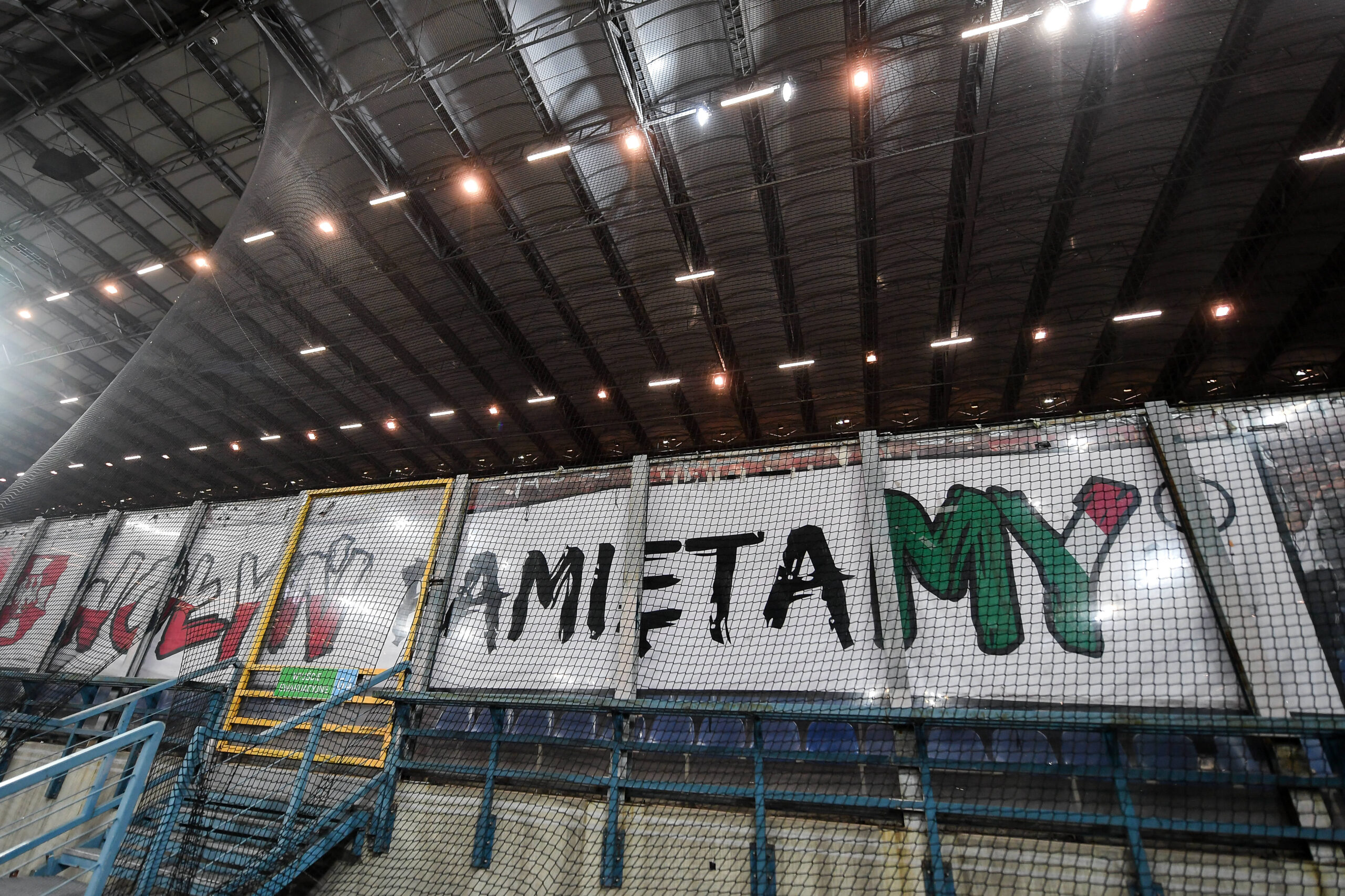 2025.10.23 Krakow
Pilka nozna Liga Konferencji UEFA sezon 2025/26 Faza ligowa 2 kolejka
Szachtar Donieck - Legia Warszawa
N/z Legia Warszawa kibice sektor gosci flaga Wolyn Pamietamy
Foto Mateusz Sobczak / PressFocus

2025.10.23 Krakow
Football UEFA Conference League 2025/26 season League phase Matchday 2
Shakhtar Donetsk - Legia Warsaw
Legia Warszawa kibice sektor gosci flaga Wolyn Pamietamy
Credit: Mateusz Sobczak / PressFocus