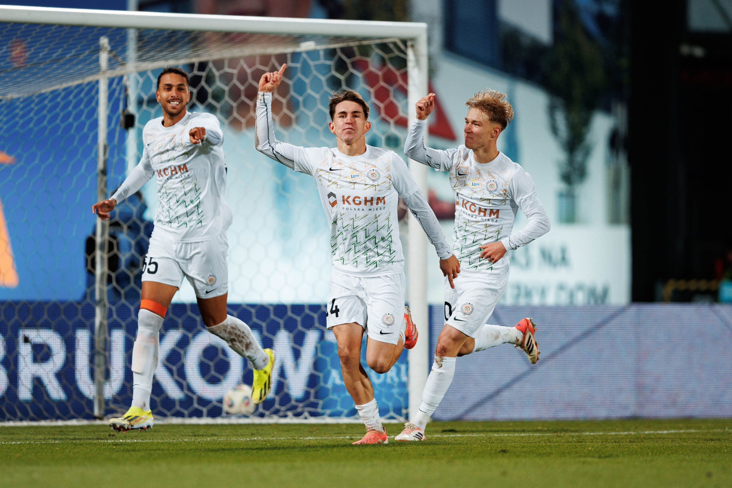 2025.10.24 Nieciecza
Pilka nozna PKO Ekstraklasa sezon 2025/2026
Bruk-Bet Termalica Nieciecza - KGHM Zaglebie Lubin
N/z Gol bramka radosc Leonardo Rocha Marcel Regula Mateusz Dziewiatowski
Foto Tomasz Folta / PressFocus

2025.10.24 Nieciecza
Football PKO Ekstraklasa season 2025/2026
Bruk-Bet Termalica Nieciecza - KGHM Zaglebie Lubin
Gol bramka radosc Leonardo Rocha Marcel Regula Mateusz Dziewiatowski
Credit: Tomasz Folta / PressFocus