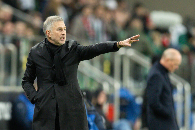 2025.10.26 Warszawa pilka nozna PKO Ekstraklasa sezon 2025/2026
Legia Warszawa - Lech Poznan
N/z Trener Edward Iordanescu (Legia)
Foto Tomasz Jastrzebowski / Foto Olimpik / PressFocus

2025.10.26 Warsaw Football PKO Ekstraklasa season 2025/2026
Legia Warszawa - Lech Poznan
Trener Edward Iordanescu (Legia)
Credit: Tomasz Jastrzebowski / Foto Olimpik / PressFocus