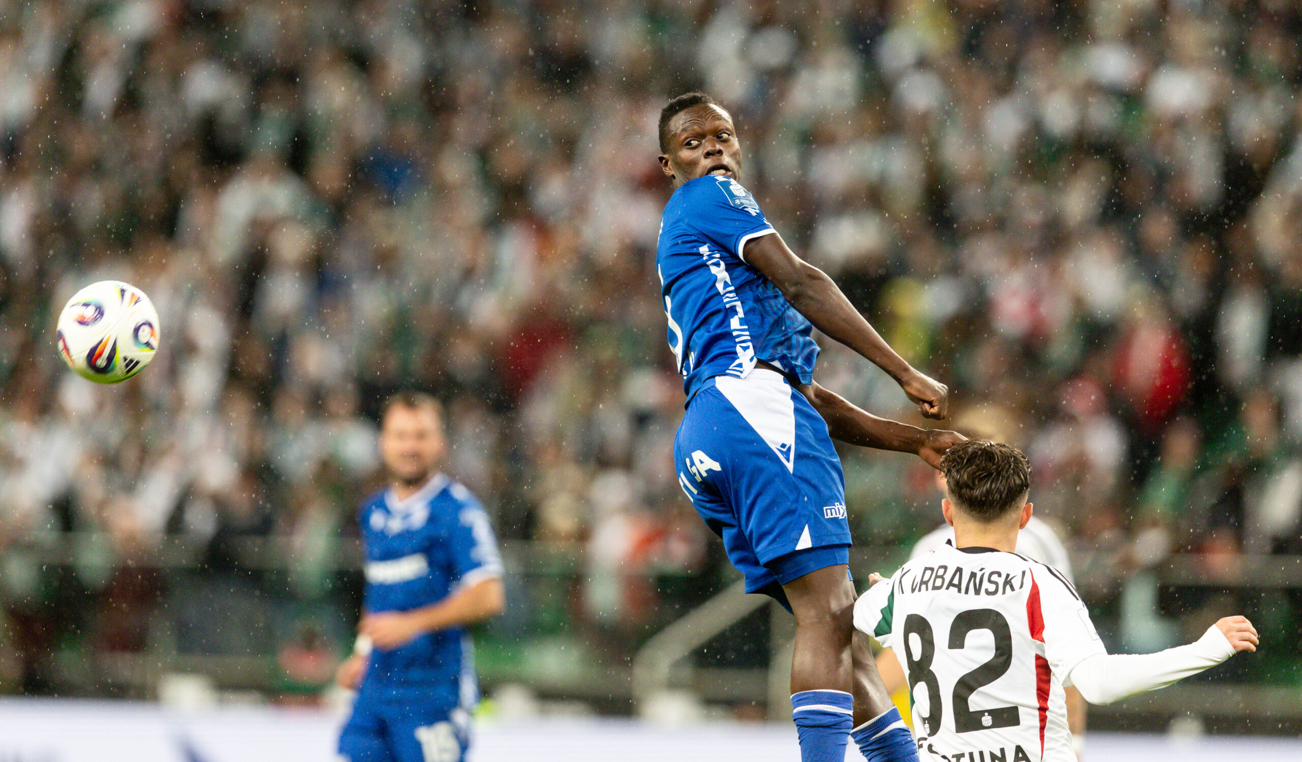 2025.10.26 Warszawa pilka nozna PKO Ekstraklasa sezon 2025/2026
Legia Warszawa - Lech Poznan
N/z Timothy Ouma (Lech), Kacper Urbanski (Legia)
Foto Tomasz Jastrzebowski / Foto Olimpik / PressFocus

2025.10.26 Warsaw Football PKO Ekstraklasa season 2025/2026
Legia Warszawa - Lech Poznan
Timothy Ouma (Lech), Kacper Urbanski (Legia)
Credit: Tomasz Jastrzebowski / Foto Olimpik / PressFocus