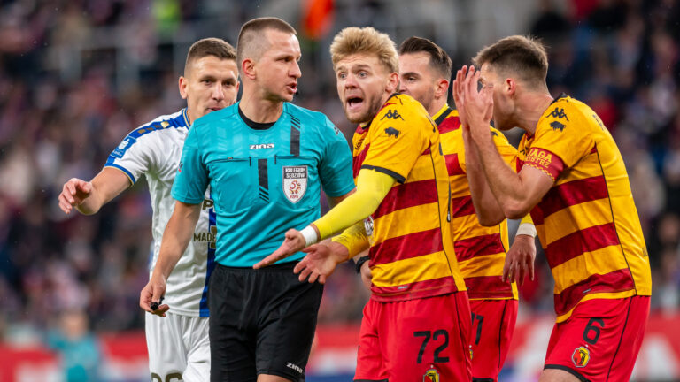 2025.10.26 Zabrze
pilka nozna PKO Ekstraklasa sezon 2025/2026
Gornik Zabrze - Jagiellonia Bialystok
N/z Bartosz Frankowski Taras Romanczuk Kamil Jozwiak
Foto Gleb Soboliev / PressFocus

2025.10.26 Zabrze
Football - Polish PKO Ekstraklasa season 2025/2026
Gornik Zabrze - Jagiellonia Bialystok
Bartosz Frankowski Taras Romanczuk Kamil Jozwiak
Credit: Gleb Soboliev / PressFocus