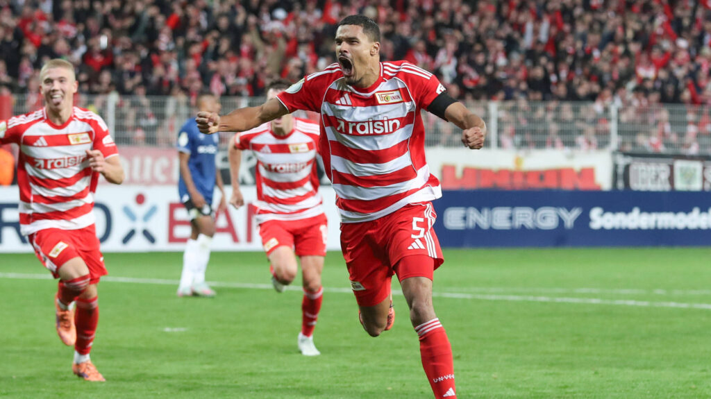 29.10.2025, xtgx, Fussball - DFB Pokal 2.Runde Union Berlin - Arminia Bielefeld emspor, v.l. Jubel nach dem 2:1 durch Danilho Doekhi Union Berlin, 5 DFL/DFB REGULATIONS PROHIBIT ANY USE OF PHOTOGRAPHS as IMAGE SEQUENCES and/or QUASI-VIDEO Berlin *** 29 10 2025, xtgx, Fussball DFB Pokal 2 Runde Union Berlin Arminia Bielefeld emspor, v l Jubel nach dem 2 1 durch Danilho Doekhi Union Berlin, 5 DFL DFB REGULATIONS PROHIBIT ANY USE OF PHOTOGRAPHS as IMAGE SEQUENCES and or QUASI VIDEO Berlin
2025.10.29 Berlin
pilka nozna , Puchar Niemiec
1. FC Union Berlin - Arminia Bielefeld
Foto IMAGO/PressFocus

!!! POLAND ONLY !!!