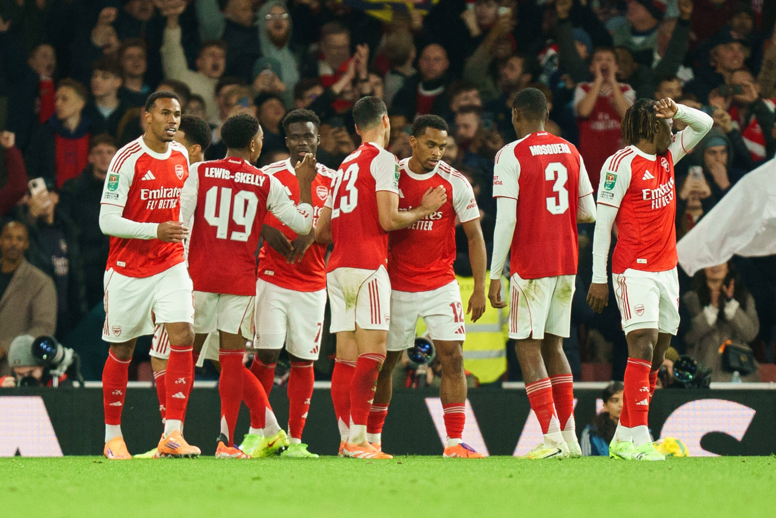 Arsenal v Brighton &amp; Hove Albion, Carabao Cup Bukayo Saka of Arsenal celebrating his goal to make it 2-0 during the Arsenal v Brighton &amp; Hove Albion Carabao Cup Round of 16 match at the Emirates Stadium, London, England on 29 October 2025 Credit: Dylan Hepworth/Every Second Media Editorial use only. All images are copyright Every Second Media Limited. No images may be reproduced without prior permission. All rights reserved. Premier League and Football League images are subject to licensing agreements with Football DataCo Limited. see https://www.football-dataco.com Copyright: xIMAGO/EveryxSecondxMediax ESM-1646-0057 DylanxHepworthx/xEveryxSecondxMediax
2025.10.29 Londyn
pilka nozna , Puchar Ligi Angielskiej
Arsenal Londyn - Brighton and Hove Albion
Foto IMAGO/PressFocus

!!! POLAND ONLY !!!