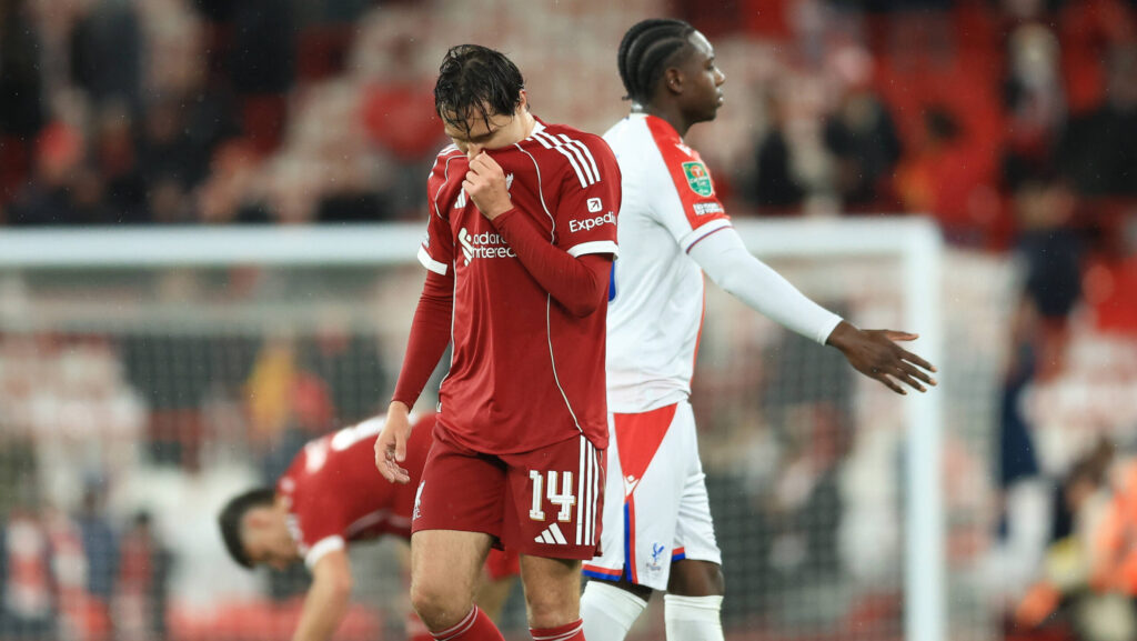 Liverpool, England, 29th October 2025. Federico Chiesa of Liverpool dejected during the Liverpool vs Crystal Palace Carabao Cup match at Anfield, Liverpool. Picture credit should read: Jessica Hornby / Sportimage EDITORIAL USE ONLY. No use with unauthorised audio, video, data, fixture lists, club/league logos or live services. Online in-match use limited to 120 images, no video emulation. No use in betting, games or single club/league/player publications. SPI_024_JH_Liverpool_Crystal_Palace SPI-4246-0027
2025.10.29 Liverpool
pilka nozna , Puchar Ligi Angielskiej
FC Liverpool - Crystal Palace
Foto IMAGO/PressFocus

!!! POLAND ONLY !!!