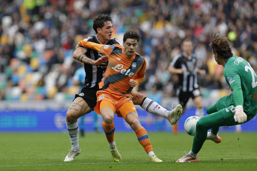 Atalanta&#039;s NICOLA ZALEWSKI and Atalanta&#039;s MARCO CARNESECCHI in action against Udinese&#039;s NICOLO ZANIOLO during the 2026 Italian Serie A ENILIVE 2025/26 football match between Udinese and Atalanta at Bluenergy Stadium on November 1st, 2025, Udine, Italy (Photo by Mattia Radoni/IPA Sport / ipa-agency.net/IPA/Sipa USA)
2025.11.01 Udine
pilka nozna liga wloska
Udinese Calcio - Atalanta Bergamo
Foto IPA/SIPA USA/PressFocus

!!! POLAND ONLY !!!