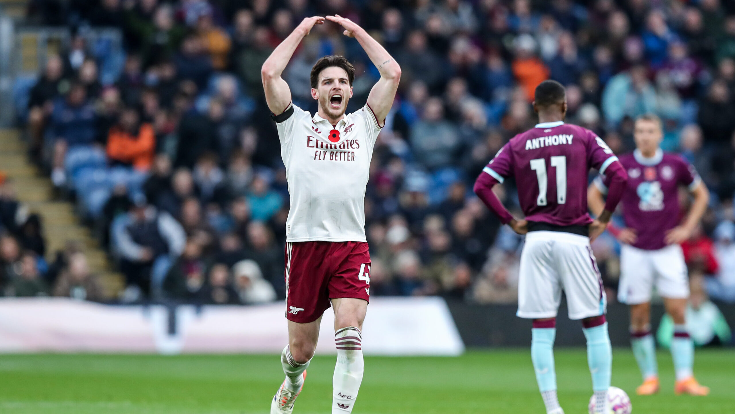 Declan Rice of Arsenal celebrates his goal to make it 0-2 during the Premier League match Burnley vs Arsenal at Turf Moor, Burnley, United Kingdom, 1st November 2025

(Photo by Jorge Horsted/News Images)

*** GER AUT SUI OUT *** in Burnley, United Kingdom on 11/1/2025. (Photo by Jorge Horsted/News Images/Sipa USA)
2025.11.01 Burnley
pilka nozna liga angielska
Burnley - Arsenal Londyn
Foto News Images/SIPA USA/PressFocus

!!! POLAND ONLY !!!