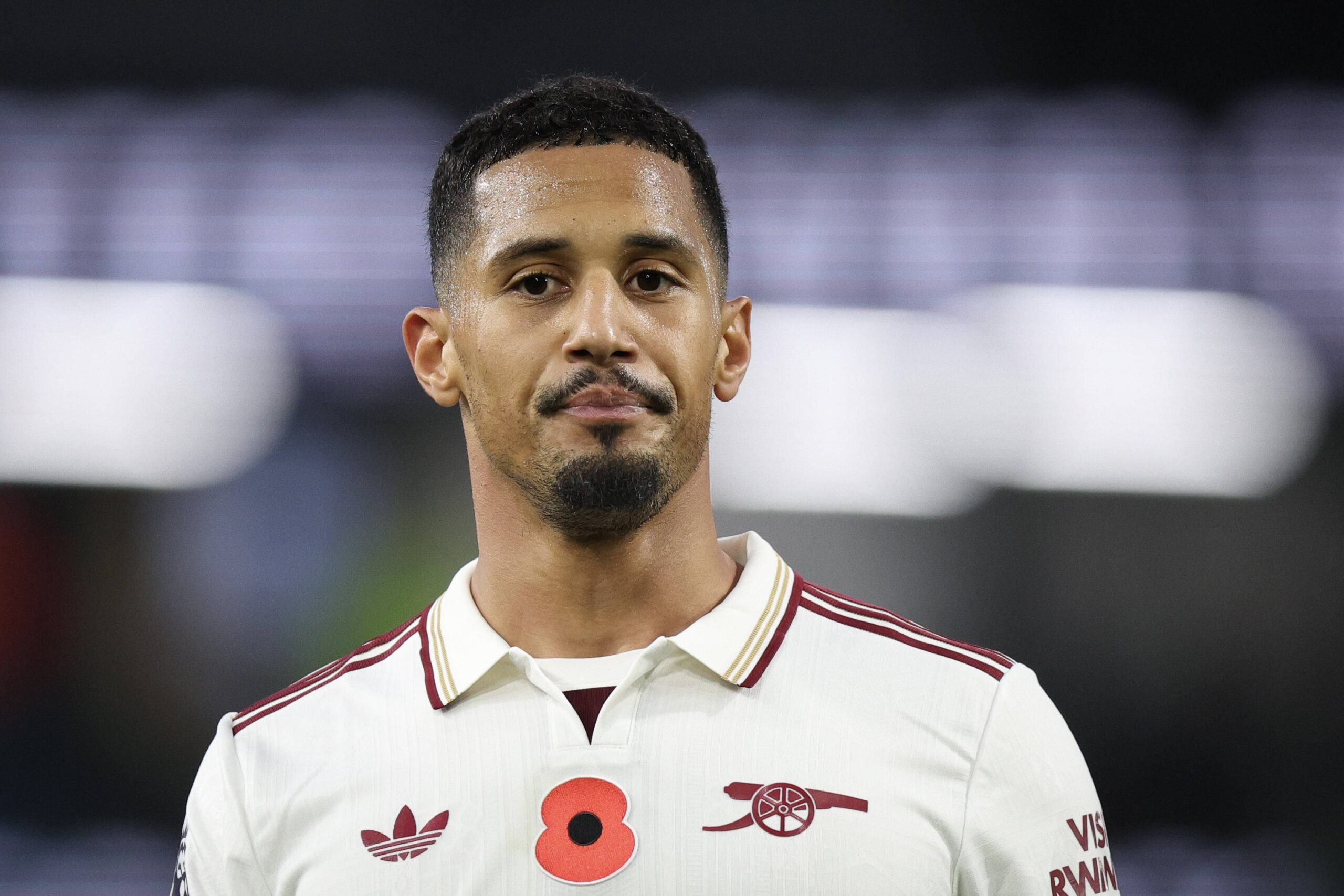 Burnley, England, 1st November 2025. William Saliba of Arsenal during the Burnley vs Arsenal Premier League match at Turf Moor, Burnley. Picture credit should read: James Baylis / Sportimage EDITORIAL USE ONLY. No use with unauthorised audio, video, data, fixture lists, club/league logos or live services. Online in-match use limited to 120 images, no video emulation. No use in betting, games or single club/league/player publications. SPI_143_JB_BURN_ARSEN SPI-4251-0142
2025.11.01 Burnley
pilka nozna , liga angielska
Burnley - Arsenal
Foto IMAGO/PressFocus

!!! POLAND ONLY !!!