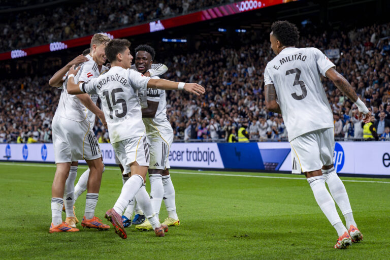 Real Madrid CF v Valencia CF - LaLiga EA Sports Players of Real Madrid from L to R Dean Huijsen, Arda Guler, Vinicius Junior, Eder Militao celebrates a goal during the LaLiga EA Sports football match between Real Madrid CF and Valencia CF at Estadio Santiago Bernabeu on November 01, 2025 in Madrid, Spain. Madrid Estadio Santiago Bernabeu Madrid Spain Copyright: xAlbertoxGardinx AGardin_20251101_Foot_Liga_ReaMad_Val_0254
2025.11.01 Madryt
pilka nozna , liga hiszpanska
Real Madryt - Valencia CF
Foto IMAGO/PressFocus

!!! POLAND ONLY !!!